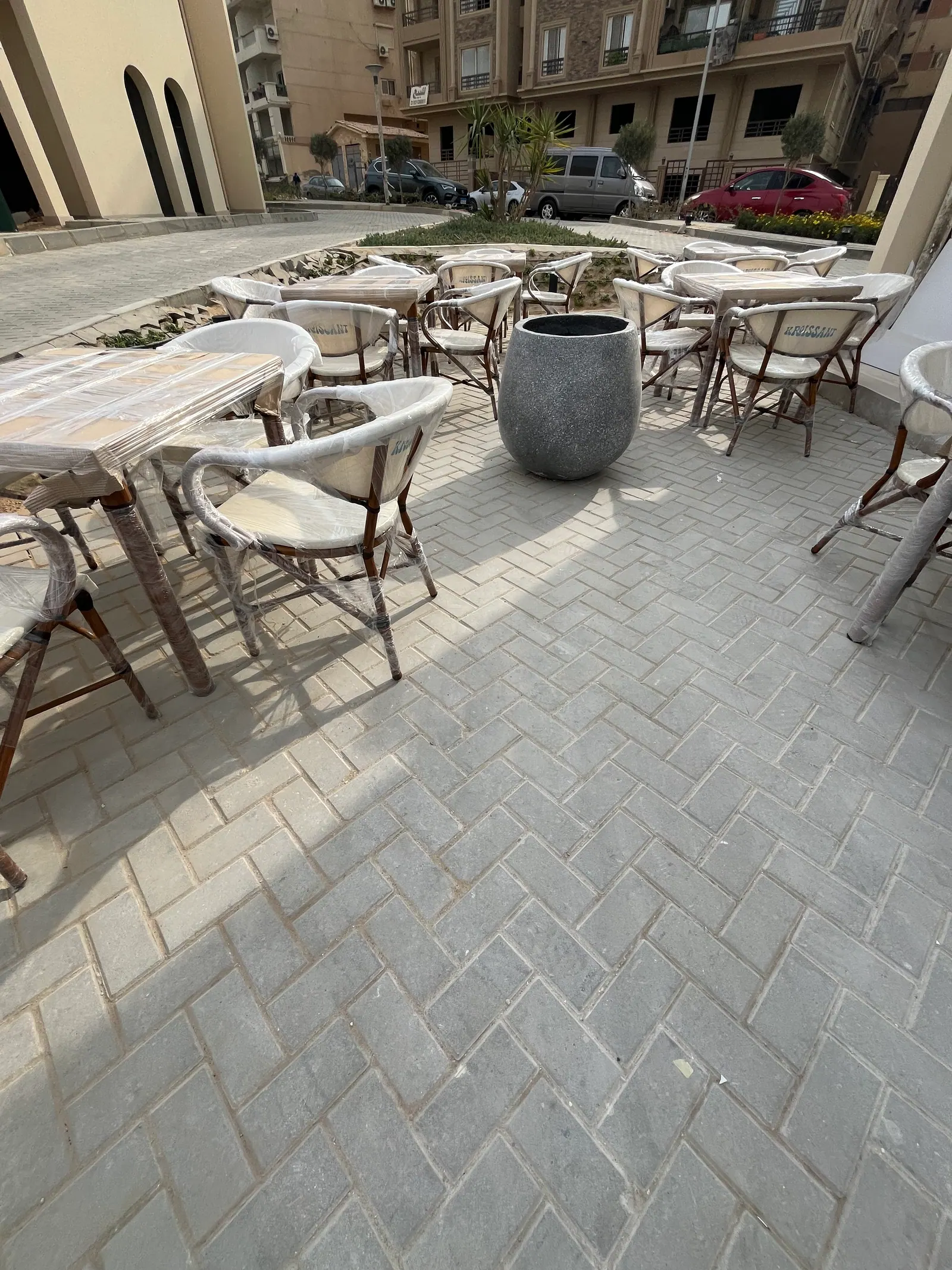 KROISSANT — Outdoor tables & chairs, view 5
